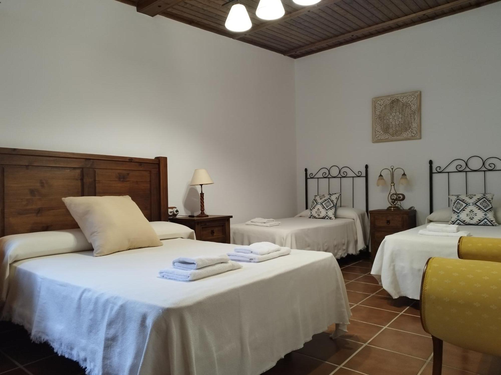 Vivienda Rural Los Madronos Malcocinado  Exterior foto